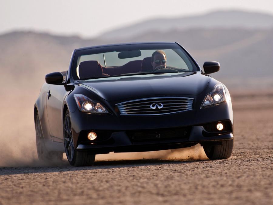  Infiniti G37 IPL Convertible 2012 года  (фото 3 из 17)